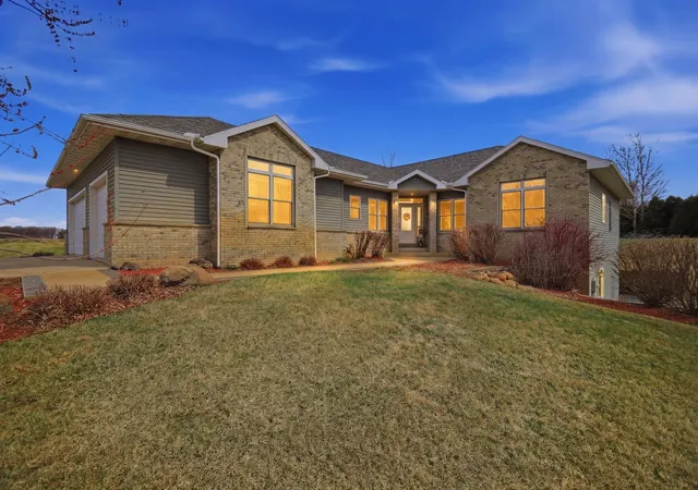 1st image of 1618 27th St Nw, Austin, MN 55912 | MLS# 7043647