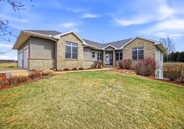 2nd image of 1618 27th St Nw, Austin, MN 55912 | MLS# 7043647