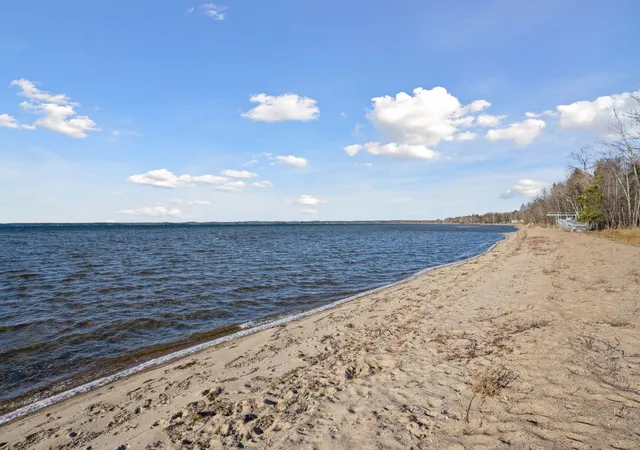 1st image of 12553 N Pelican Ln, Merrifield, MN 56465 | MLS# 7043732