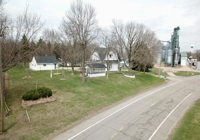 Homes for sale in Brownton, MN | 140 1st Ave N, Brownton, MN 55312 | MLS# 7043817