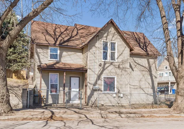 Listing Photo 5 - Condo for sale in building located at 701 Desoto St, St. Paul, MN 55130