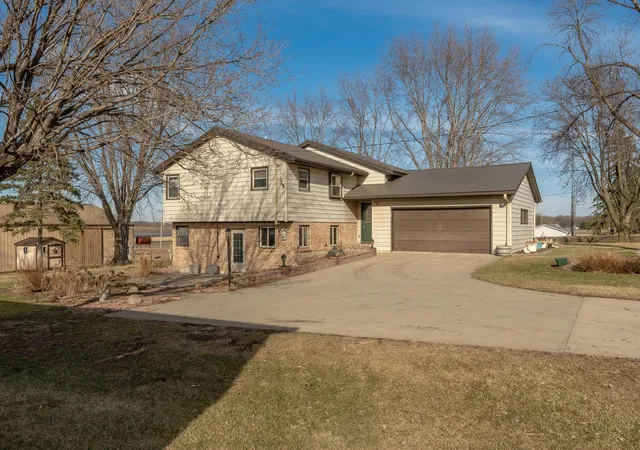 1st image of 10460 County Road 50, Cologne, MN 55322 | MLS# 7044115