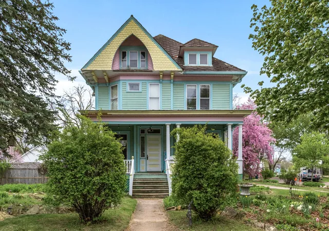 1st image of 930 3rd Ave, Eau Claire, WI 54703 | MLS# 7044182