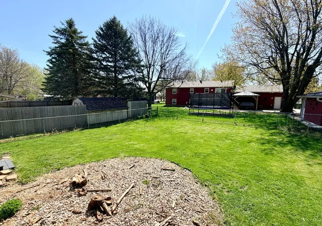 Photo 55 of Sale Pending at 1511 Eckerson Dr, Worthington, MN 56187 | MLS# 7044203 | Listing updated on 2026-10-06