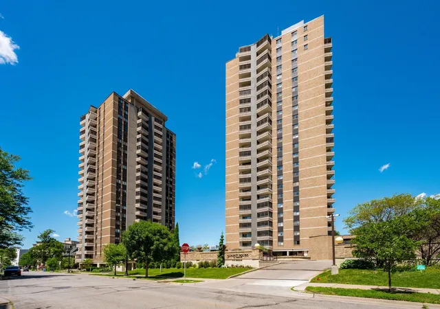 1st image of 400 Groveland Ave #809, Minneapolis, MN 55403 | MLS# 7044382
