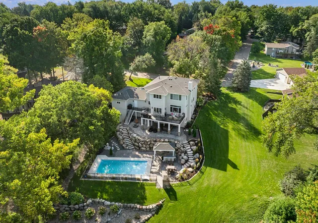 4th image of 3374 Sycamore Trl Sw, Prior Lake, MN 55372 | MLS# 7044399