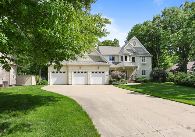 Photo 1 of Single family home for sale at 725 Starlight Dr, Sartell, MN 56377 | MLS# 7044428 | Listing updated on 2026-08-25