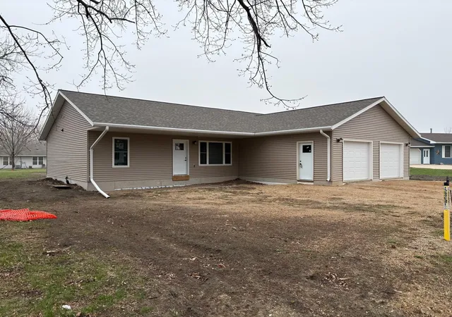 Homes for sale in Tracy, MN | 122 2nd St E, Tracy, MN 56175 | MLS# 7044479