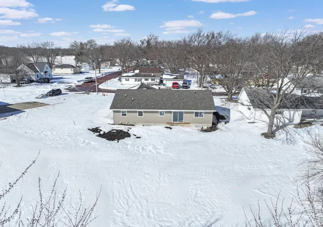 Homes for sale in Tracy, MN | 122 2nd St E, Tracy, MN 56175 | MLS# 7044479