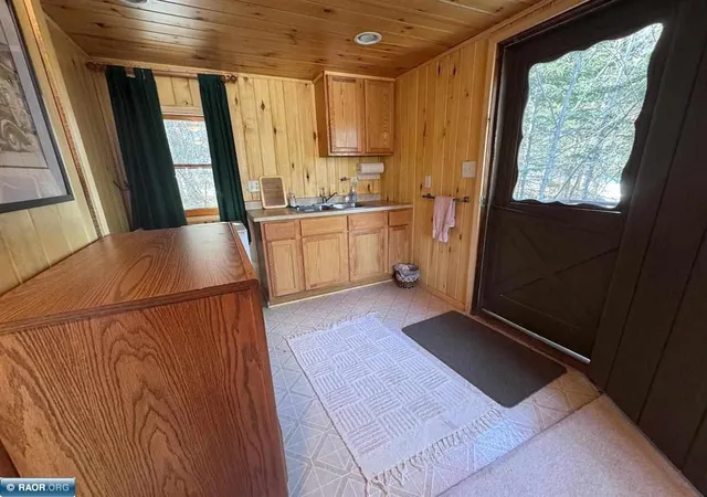 40th image of 8519 Peterson Rd, Cook, MN 55723 | MLS# 7044687