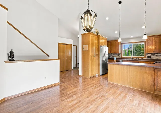 4th image of 9195 Prairie St, Elko New Market, MN 55020 | MLS# 7044978