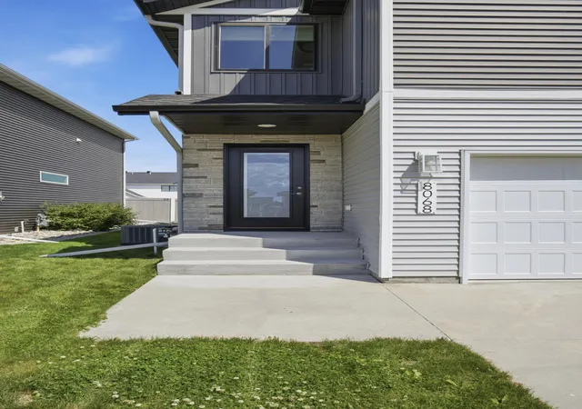 2nd image of 8068 Goldfinch Dr, Horace, ND 58047 | MLS# 7045031