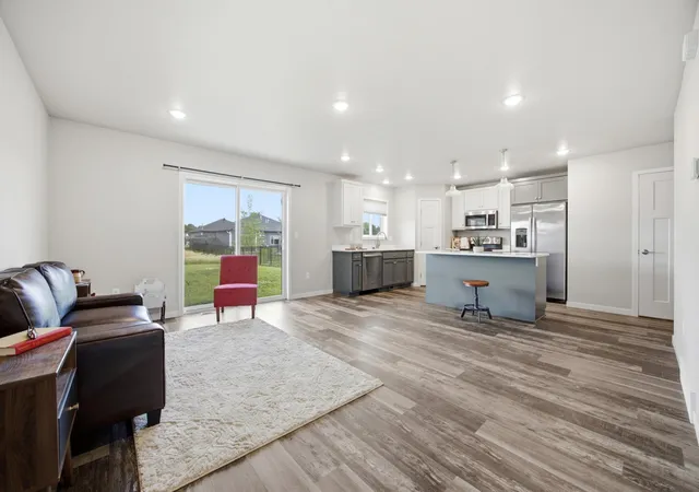 4th image of 8068 Goldfinch Dr, Horace, ND 58047 | MLS# 7045031