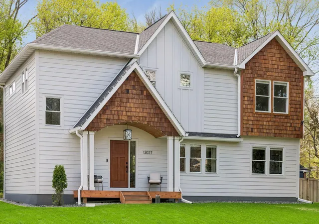 Photo 2 of Sale Pending at 3374 Library Ln, Minneapolis, MN 55426 | MLS# 7045047 | Listing updated on 2026-09-03
