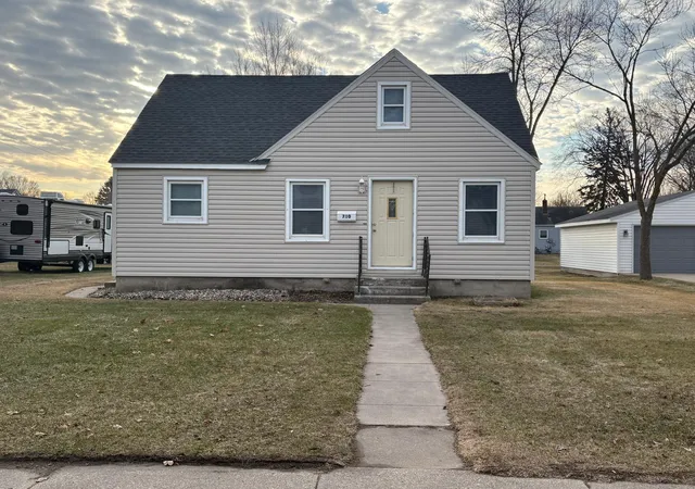 Homes for sale in Benson, MN | 710 12th St N, Benson, MN 56215 | MLS# 7045068