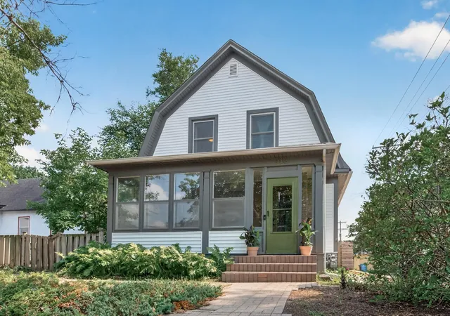 Homes for sale in Minneapolis, MN | 913 E 39Th St, Minneapolis, MN 55407 | MLS# 7045201