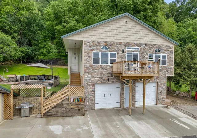 3rd image of 160 N State Road 35, Alma, WI 54610 | MLS# 7045274