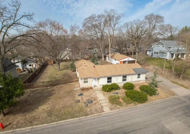 19th image of 4152 Brunswick Avenue S, Saint Louis Park, MN 55416 | MLS# 7045279