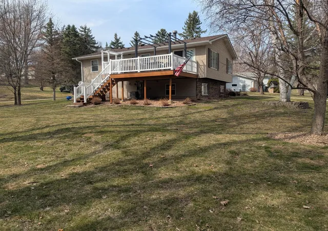 Photo 3 of Single family home for sale at 209 S 10th Street, Montevideo, MN 56265 | MLS# 7045289 | Listing updated on 2026-08-28