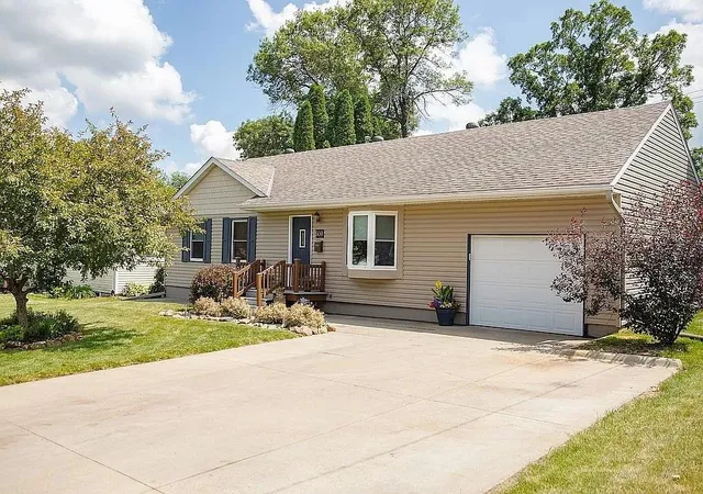 1st image of 500 6th St Ne, Stewartville, MN 55976 | MLS# 7045291