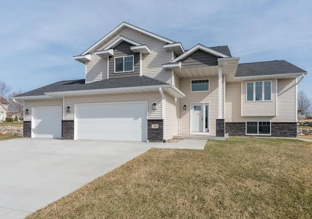 Homes for sale in Mankato, MN | 108 Ella Ct, Mankato, MN 56001 | MLS# 7045383
