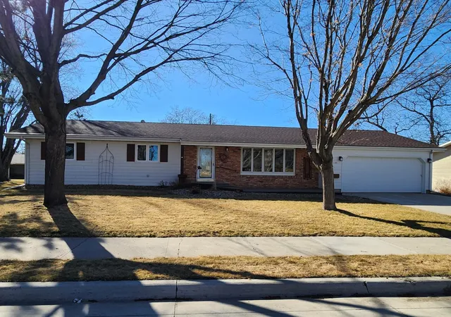 2nd image of 1108 5th Ave Sw, Pipestone, MN 56164 | MLS# 7045396