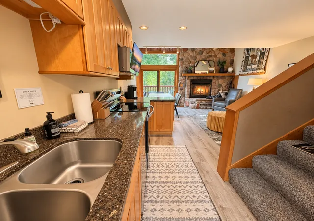 Photo 4 of Single family home for sale at 511 Moose Mountain Dr, Tofte, MN 55615 | MLS# 7045491 | Listing updated on 2026-10-05