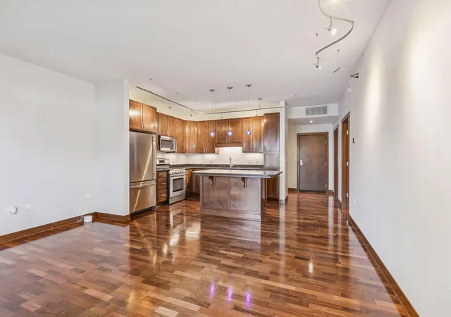 5th image of 317 Groveland Ave #116, Minneapolis, MN 55403 | MLS# 7045646