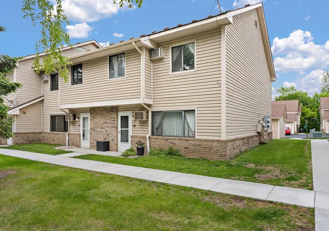 1st image of 16 E 13th St, Waconia, MN 55387 | MLS# 7045707