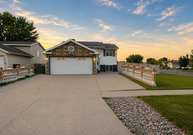 Photo 1 of Single family home for sale at 238 Pinewood Blvd, West Fargo, ND 58078 | MLS# 7045820 | Listing updated on 2026-08-28