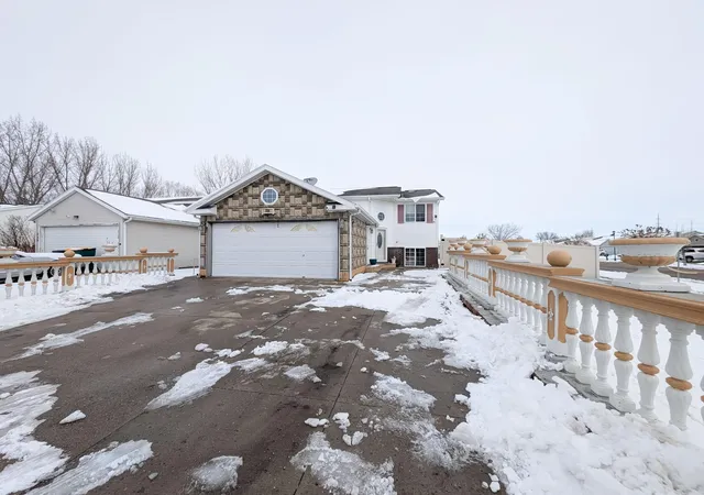 3rd image of 238 Pinewood Blvd, West Fargo, ND 58078 | MLS# 7045820