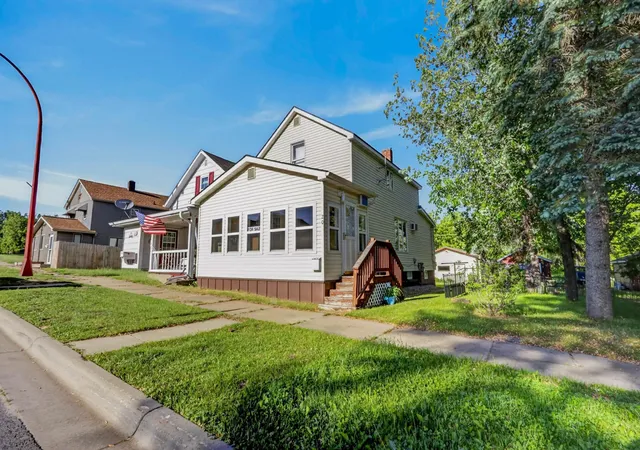 1st image of 120 4th St, Nashwauk, MN 55769 | MLS# 7045887