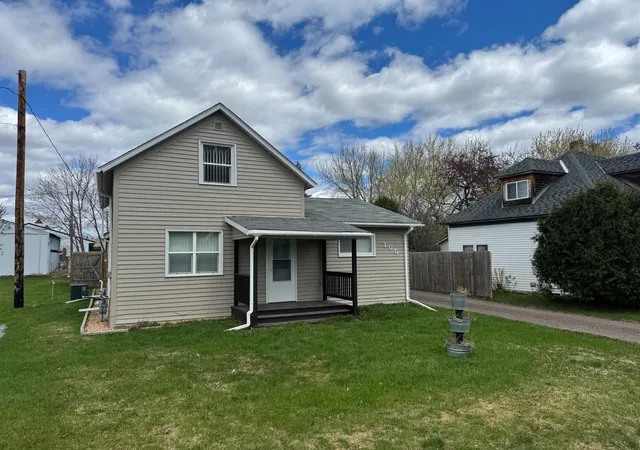 1st image of 105 3rd St Se, Hinckley, MN 55037 | MLS# 7045894