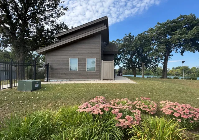 Homes for sale in Fairmont, MN | 445 Lake Ave #104, Fairmont, MN 56031 | MLS# 7045896