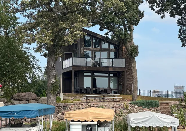 Homes for sale in Fairmont, MN | 445 Lake Ave #104, Fairmont, MN 56031 | MLS# 7045896