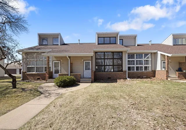 16th image of 818 9th St, Farmington, MN 55024 | MLS# 7045932