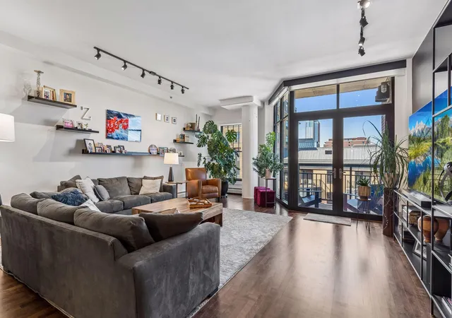 4th image of 408 N 1St St, Minneapolis, MN 55401