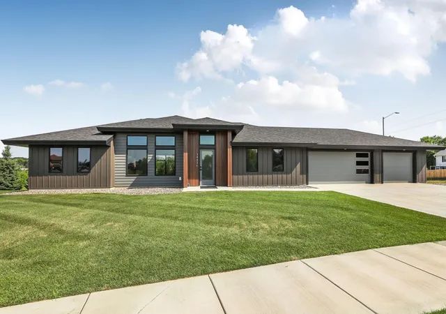 1st image of 3401 Wildflower Rd S, Saint Cloud, MN 56301 | MLS# 7046131