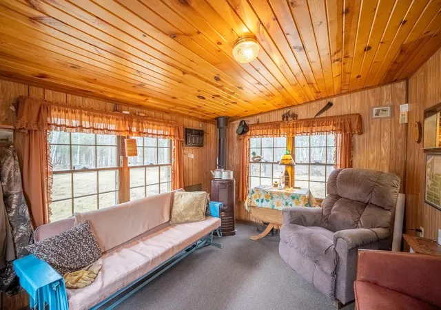 3rd image of 38549 Arrow Wood Ct, Sturgeon Lake, MN 55783 | MLS# 7046149