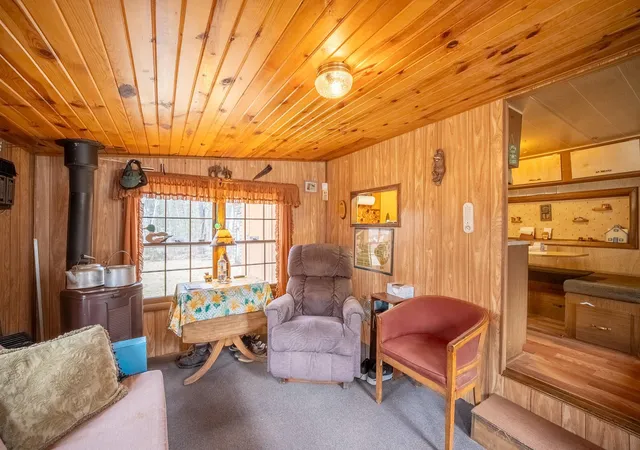 4th image of 38549 Arrow Wood Ct, Sturgeon Lake, MN 55783 | MLS# 7046149
