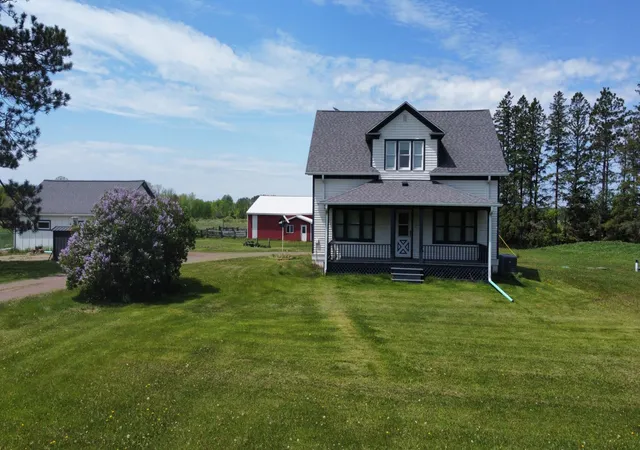 Homes for sale in Kettle River, MN | 3993 County Road 135, Kettle River, MN 55757 | MLS# 7046164