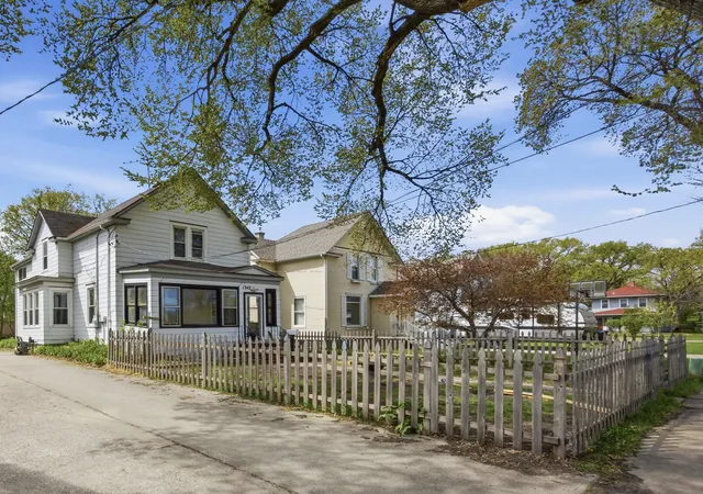 Photo 2 of Single family home for sale at 1342 3rd Avenue S, Fargo, ND 58103 | MLS# 7046264 | Listing updated on 2026-08-05