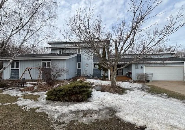 2nd image of 333 5th Ave Ne, Chisholm, MN 55719 | MLS# 7046271
