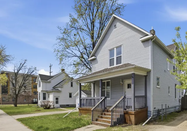 Photo 2 of Single family home for sale at 412 12th Street N, Fargo, ND 58102 | MLS# 7046291 | Listing updated on 2026-08-05