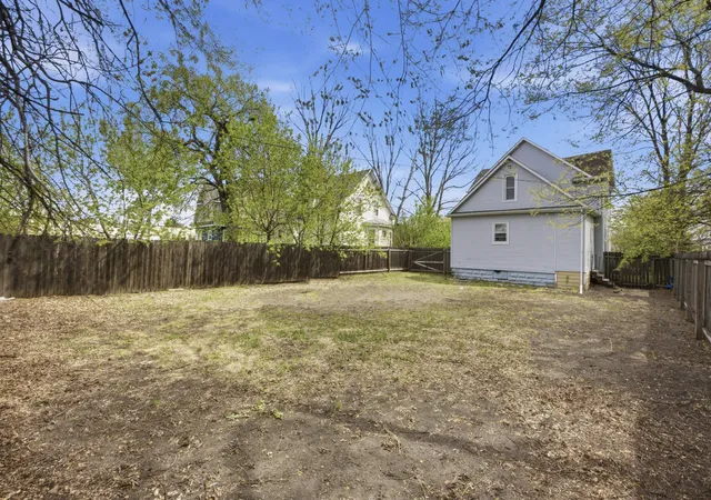 Photo 3 of Single family home for sale at 412 12th Street N, Fargo, ND 58102 | MLS# 7046291 | Listing updated on 2026-08-05