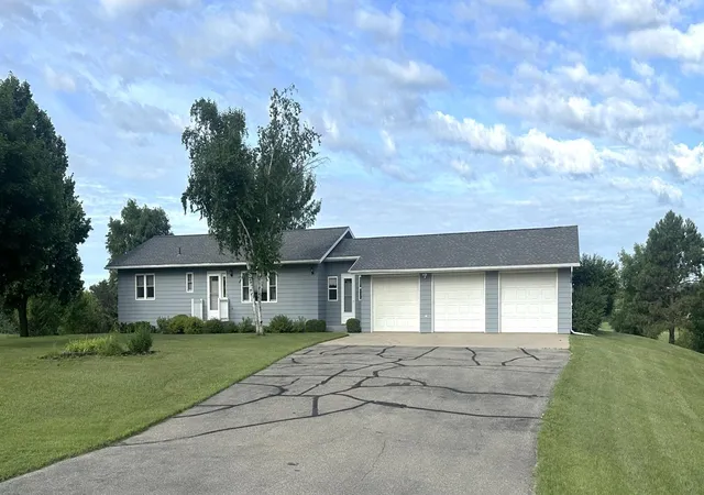 Photo 1 of Single family home for sale at 6049 Rolling Hills Dr Sw, Montevideo, MN 56265 | MLS# 7046299 | Listing updated on 2026-09-30
