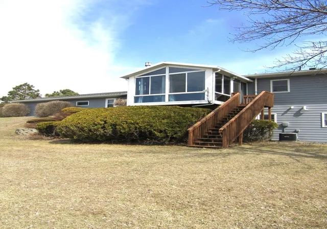Homes for sale in Montevideo, MN | 6049 Rolling Hills Dr Sw, Montevideo, MN 56265 | MLS# 7046299