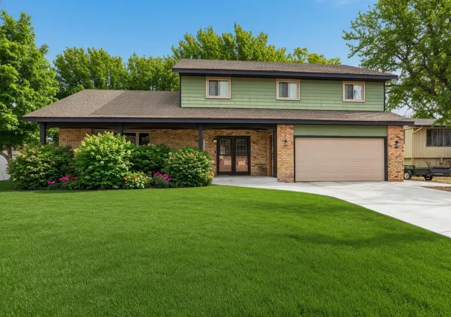 Photo 2 of Sale Pending at 14 Pandolfo Pl, Saint Cloud, MN 56303 | MLS# 7046355 | Listing updated on 2026-10-01