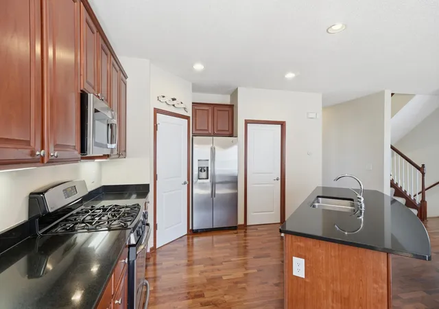 5th image of 2156 Cedar Grove Trl, Saint Paul, MN 55122 | MLS# 7046375