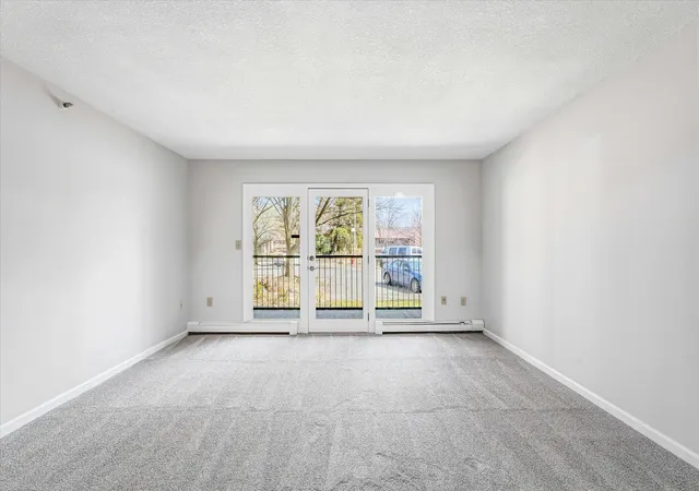 Listing Photo 4 - Condo for sale in building located at 3150 Gln Oaks Ave, White Bear Lake, MN 55110 - Unit #105A